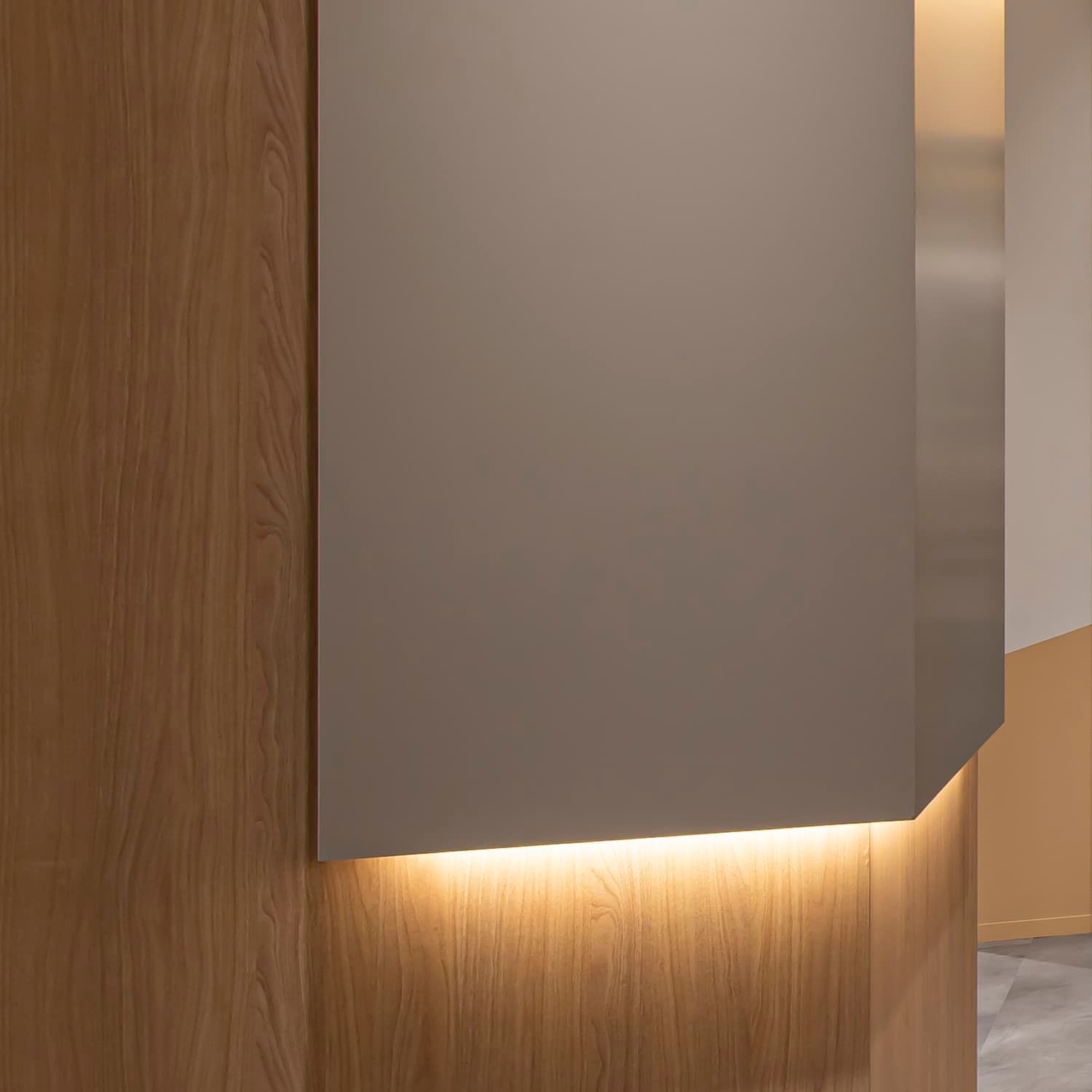 GLOBAL WORK AEON LakeTown