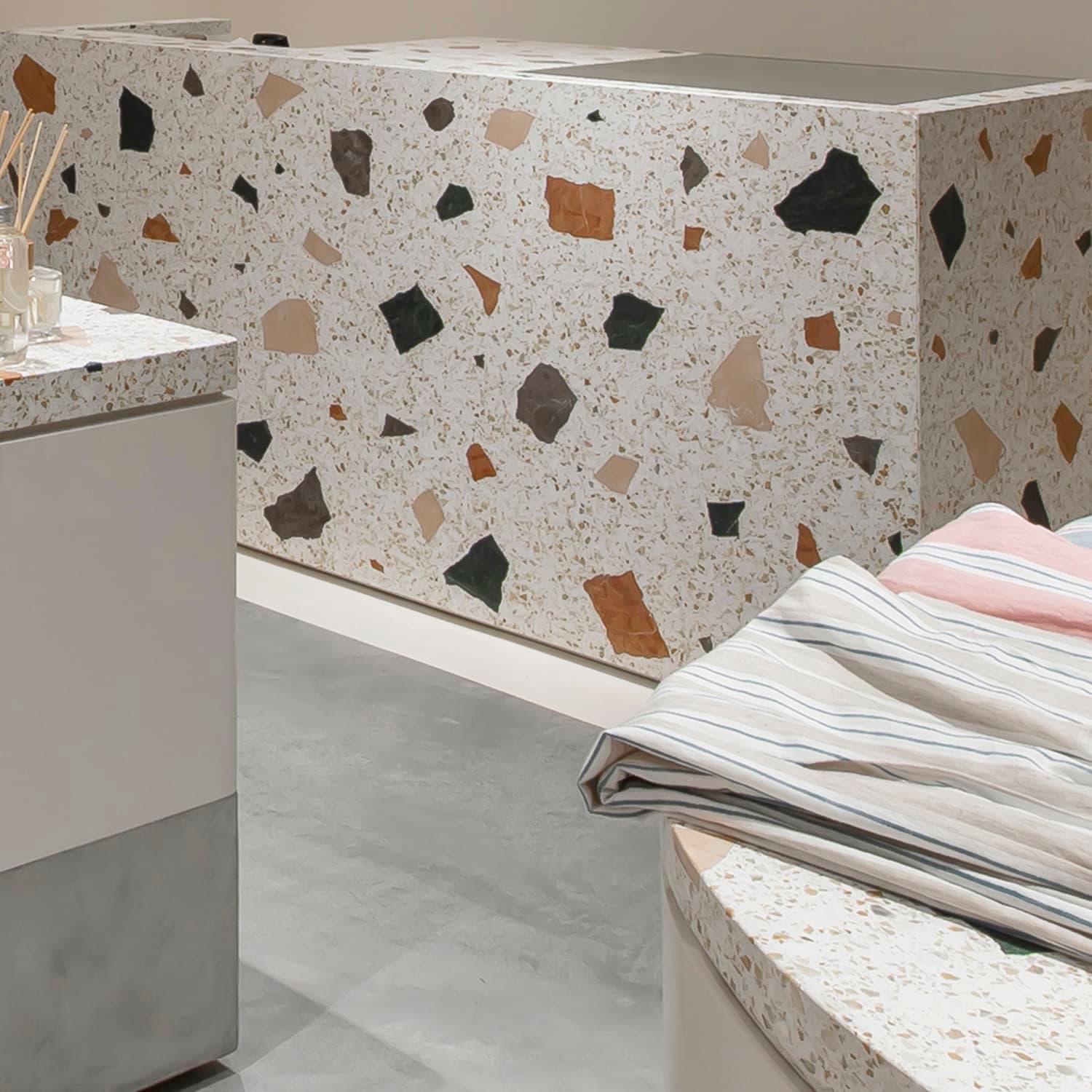 Sea Room lynn osaka EST